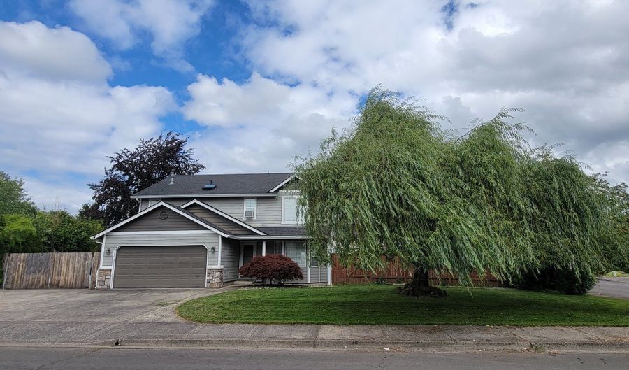 1301 NW 4TH Ave, Battle Ground, WA 98604 - 5 Beds, 3 Bath