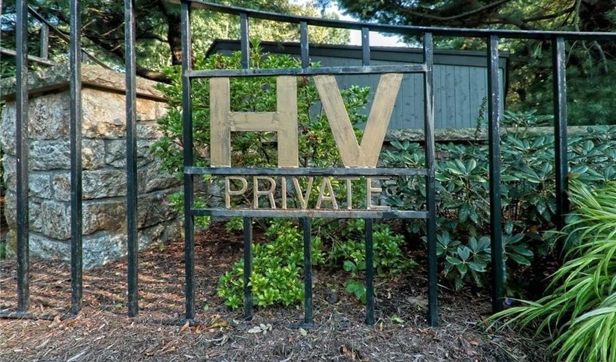 21 Harbour Vlg C, Branford, CT 06405 - 2 Beds, 3 Bath