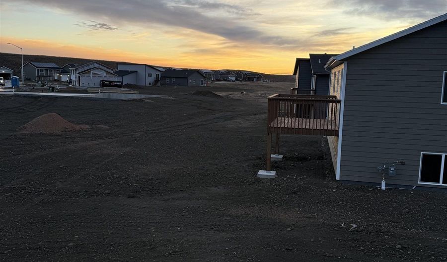 882 Vicksburg St, Box Elder, SD 57719 - 2 Beds, 1 Bath