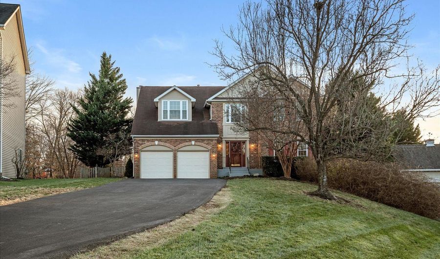 43619 PREDDY Ct, Ashburn, VA 20147 - 4 Beds, 4 Bath