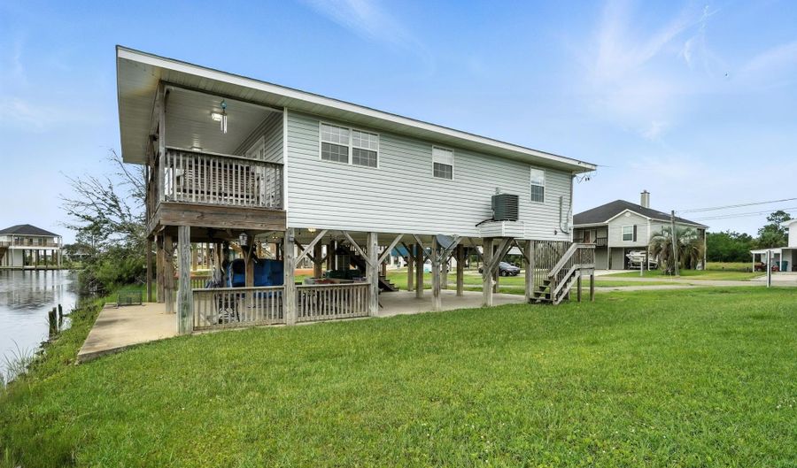 11155 New York St, Bay St. Louis, MS 39520 - 2 Beds, 2 Bath