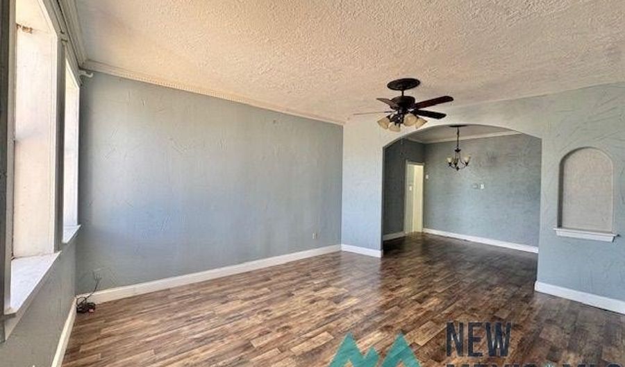 2415 A Ave, Carlsbad, NM 88220 - 3 Beds, 2 Bath