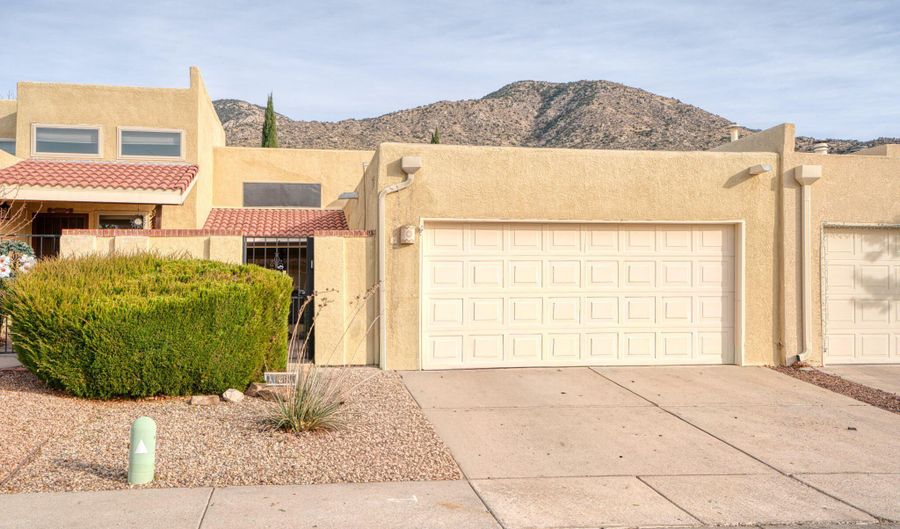 9 Pheasant Hill Dr NE, Albuquerque, NM 87111 - 2 Beds, 2 Bath