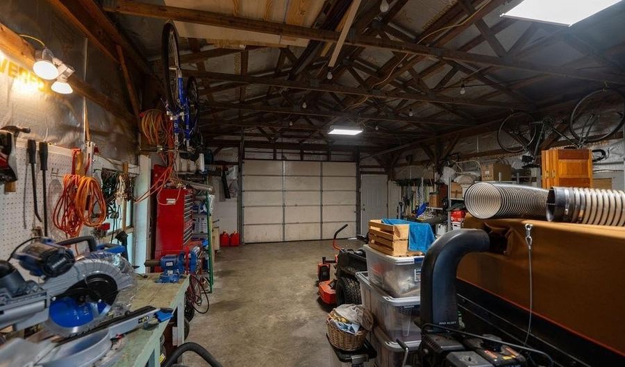 4987 E Hwy 64 Hwy, Augusta, AR 72006 - 4 Beds, 4 Bath