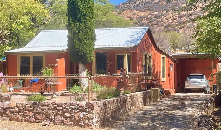 1608 W WEST Blvd, Bisbee, AZ 85603 - 2 Beds, 2 Bath