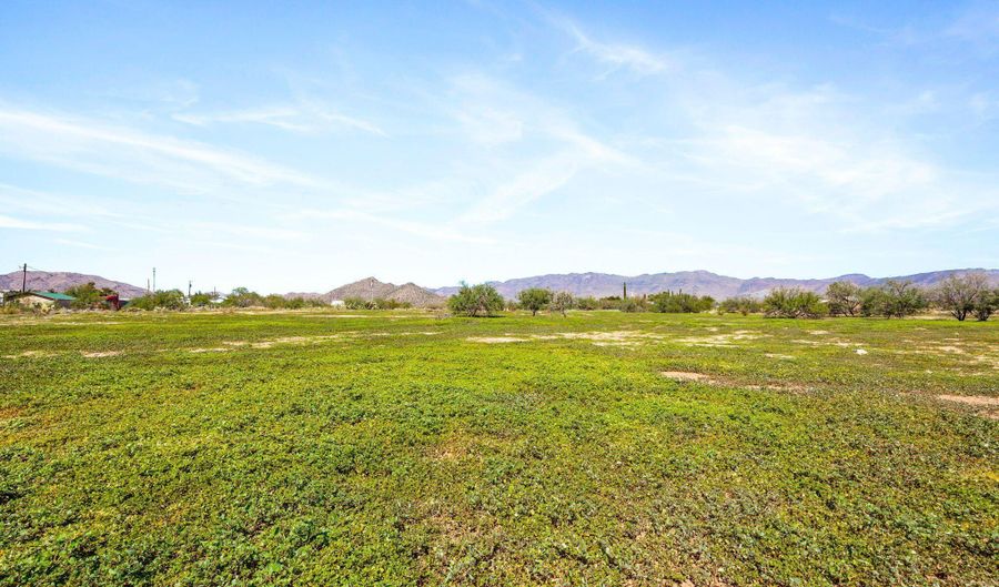 22055 W Sunrise Rd, Congress, AZ 85332 - 0 Beds, 0 Bath
