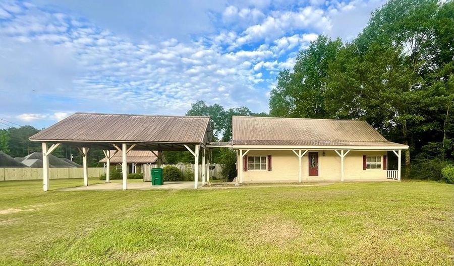 486 MS-583 SE, Brookhaven, MS 39601 - 4 Beds, 1 Bath