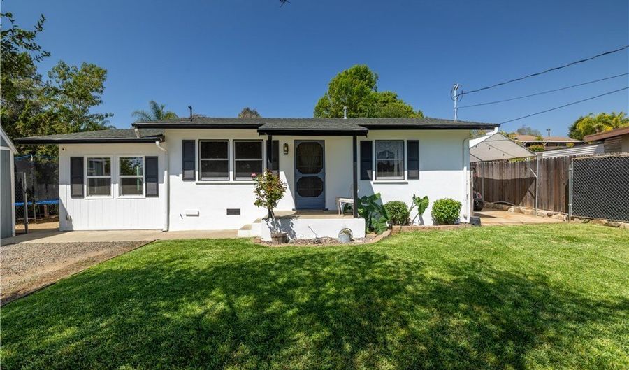 155 Barhaven Ln, Fallbrook, CA 92028 - 3 Beds, 2 Bath