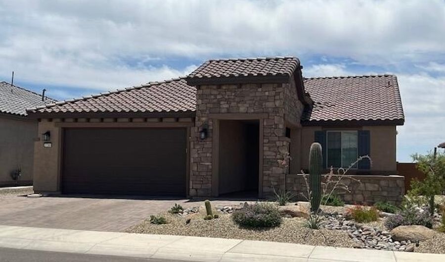 27389 W WAHALLA Ln, Buckeye, AZ 85396 - 2 Beds, 3 Bath