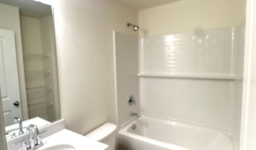 6079 Willutuck Dr, Boiling Springs, SC 29316 - 3 Beds, 3 Bath