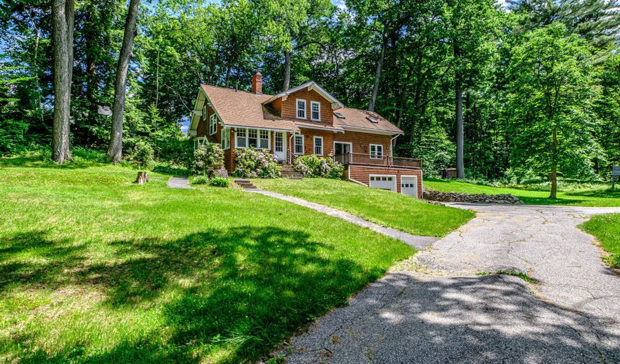 4 Pineway Dr, Auburn, ME 04210 - 4 Beds, 2 Bath