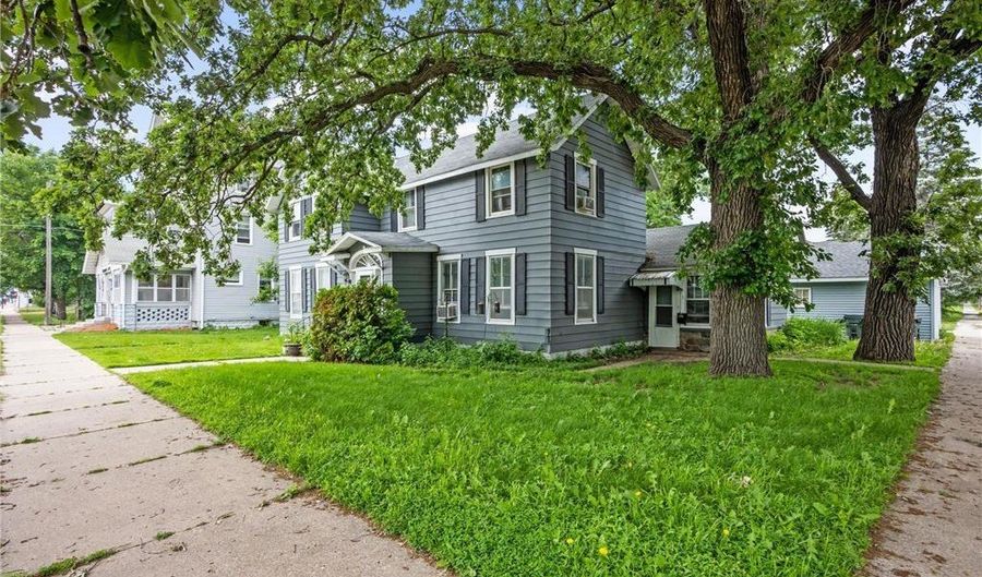 321 6th Ave E, Alexandria, MN 56308 - 5 Beds, 0 Bath