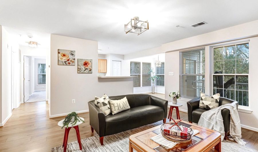 7532- F COXTON Ct 126, Alexandria, VA 22306 - 2 Beds, 2 Bath