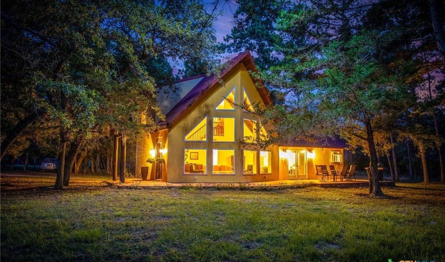 1031 Angel Lake Estates Rd, Alleyton, TX 78935 - 3 Beds, 2 Bath