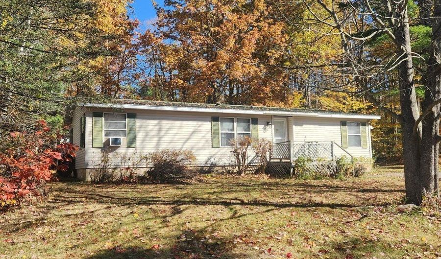 13 Silkwood Ave, Belmont, NH 03220 - 3 Beds, 2 Bath