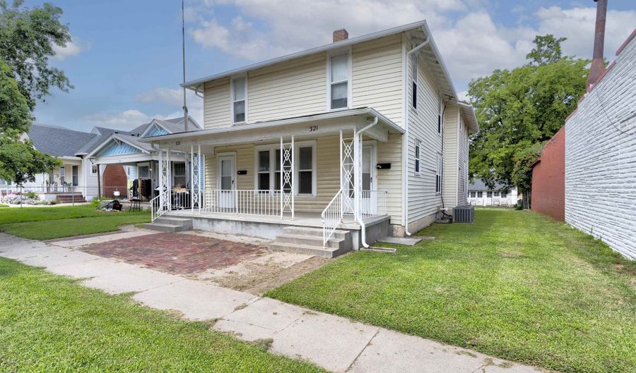 321 N Smt, Arkansas City, KS 67005 - 4 Beds, 2 Bath