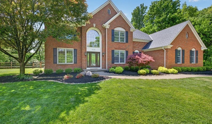 8105 Wycliffe Dr, Anderson Twp., OH 45244 - 4 Beds, 5 Bath