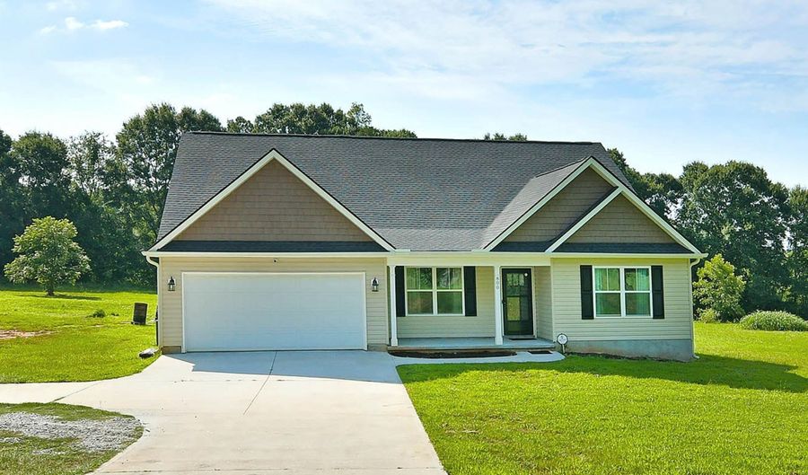 800 Broadway School Rd, Belton, SC 29627 - 4 Beds, 2 Bath
