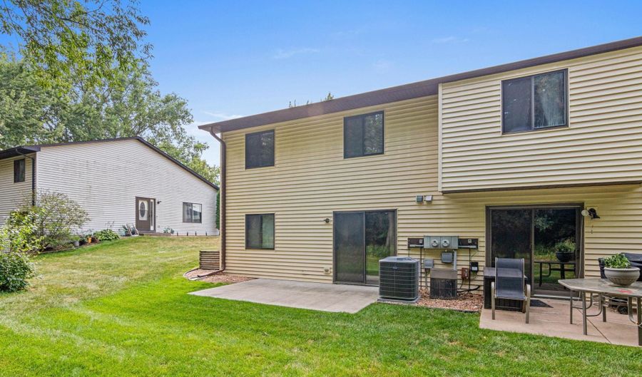 8574 134th St W, Apple Valley, MN 55124 - 3 Beds, 2 Bath