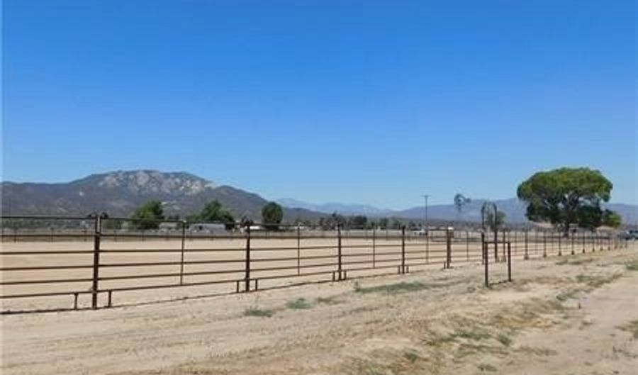 49458 Squaw Peak Ct, Aguanga, CA 92536 - 5 Beds, 3 Bath