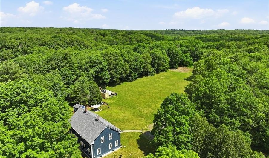 2020 Bronco Hwy, Burrillville, RI 02826 - 4 Beds, 3 Bath