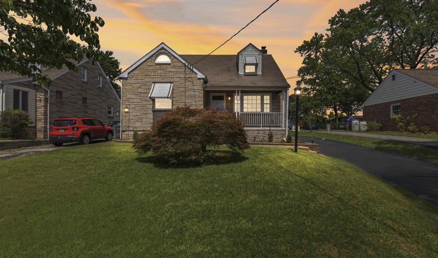 1316 PINE GROVE Ave, Baltimore, MD 21237 - 4 Beds, 3 Bath
