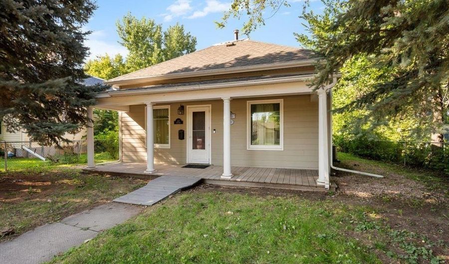 823 Harding St, Belle Fourche, SD 57717 - 2 Beds, 1 Bath