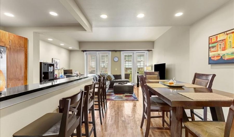 5055 Addison Cir 427, Addison, TX 75001 - 2 Beds, 2 Bath