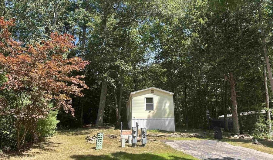 118 Emerald Dr, Barrington, NH 03825 - 2 Beds, 2 Bath