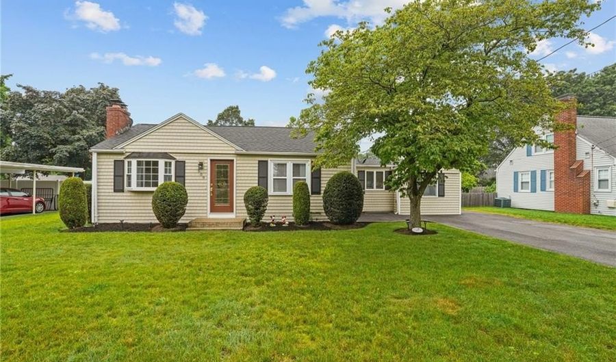 509 Buttonwoods Ave, Warwick, RI 02886 - 3 Beds, 1 Bath
