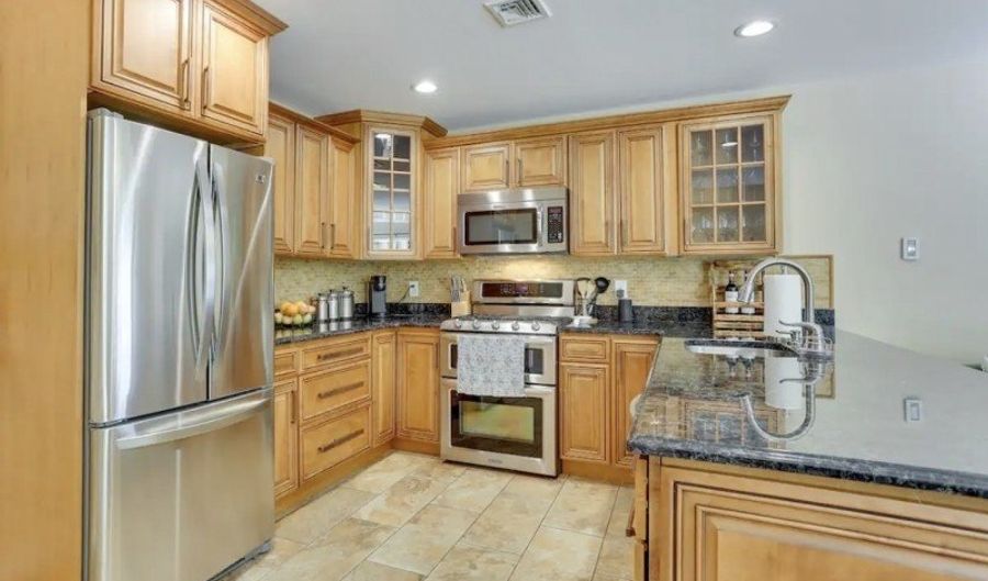 1 Arnold Palmer Ct, Alloway, NJ 07462 - 2 Beds, 2 Bath