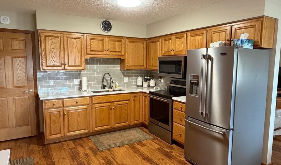 517 N Putnam St, Algona, IA 50511 - 2 Beds, 2 Bath