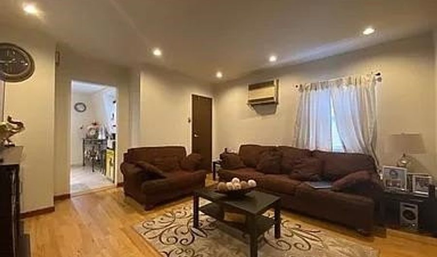 17 E 50TH St 2, Bayonne, NJ 07002 - 2 Beds, 1 Bath
