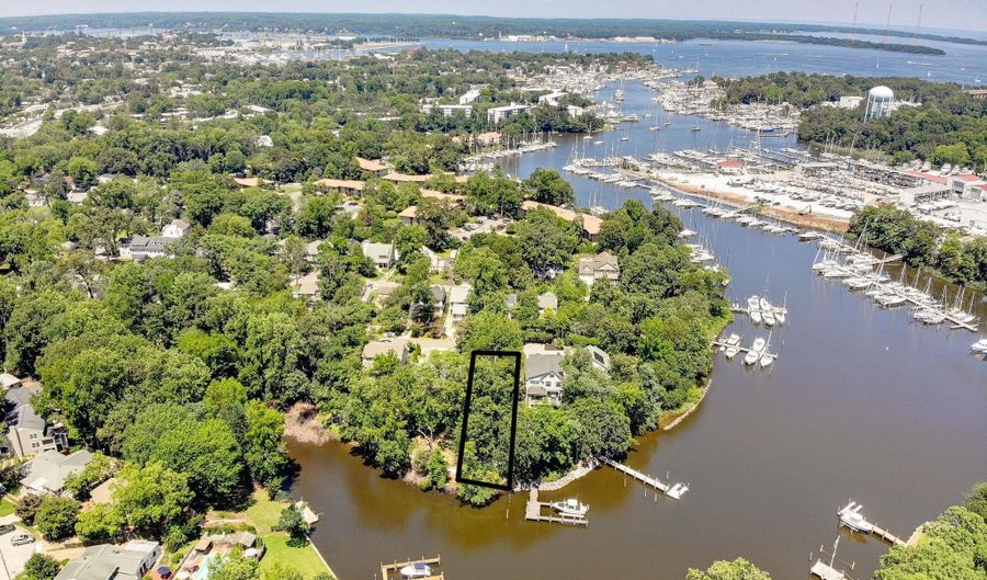 703 A GLENDON Ave, Annapolis, MD 21403 - 4 Beds, 5 Bath