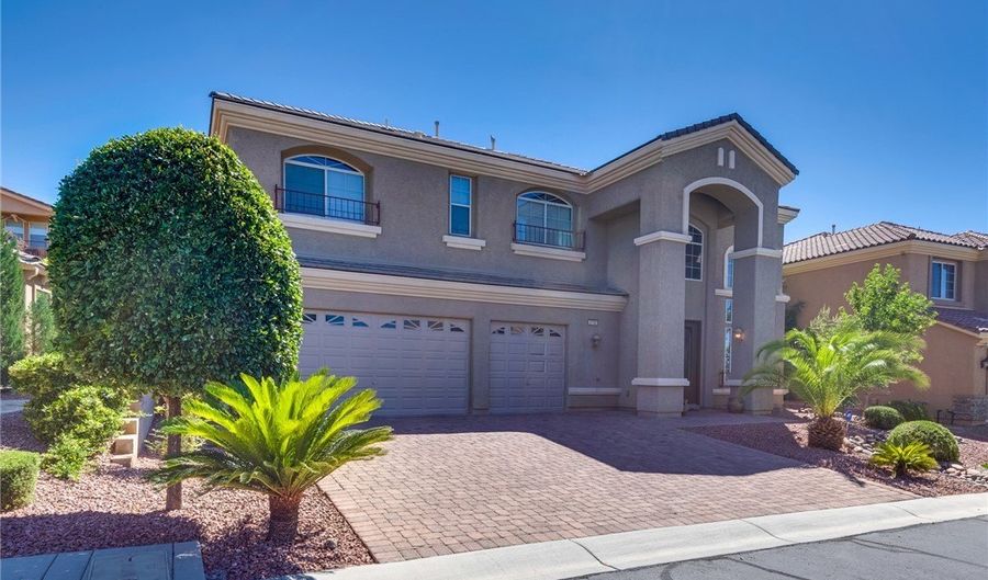 2733 Kingclaven Dr, Henderson, NV 89044 - 4 Beds, 4 Bath