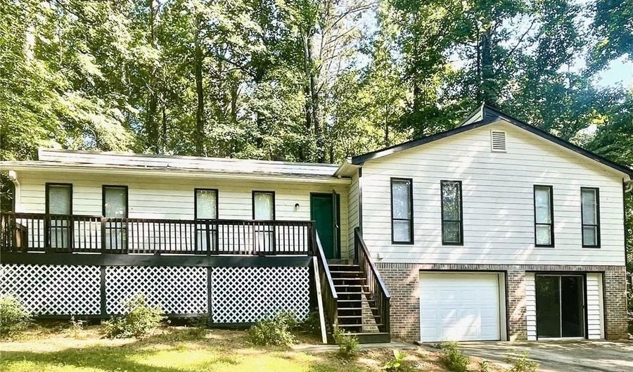 231 Lake Forest Dr, Acworth, GA 30102 - 4 Beds, 2 Bath