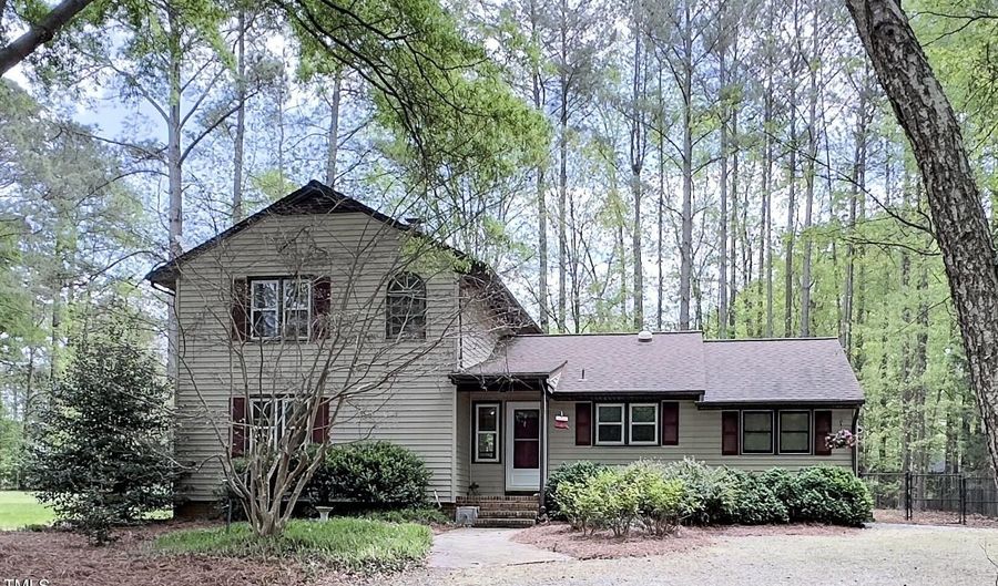 5728 Carriagehouse Ct, Apex, NC 27539 - 3 Beds, 2 Bath