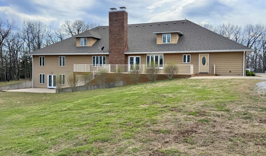 802 N Dade 135, Arcola, MO 65603 - 4 Beds, 4 Bath