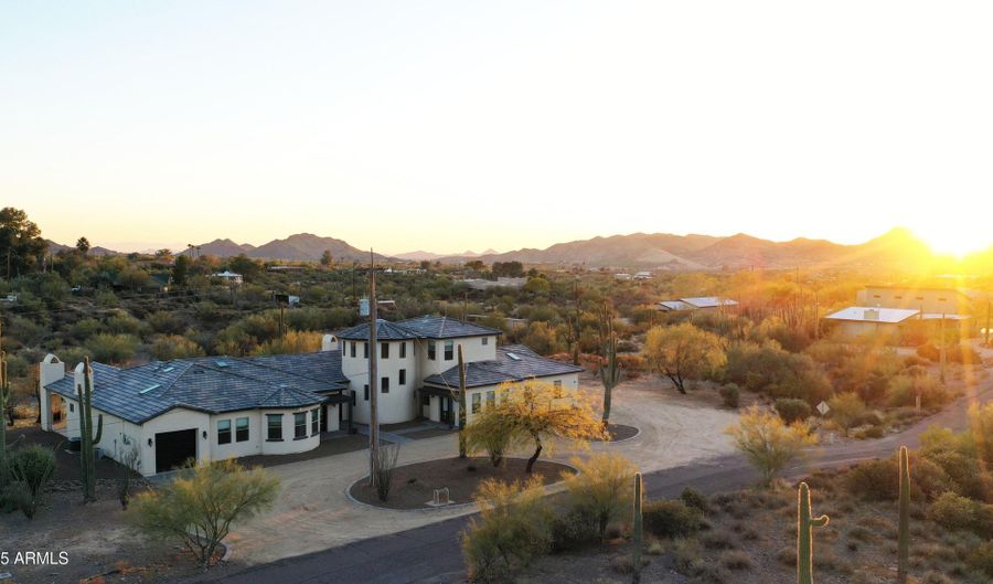 6737 E Rockaway Hills Dr, Cave Creek, AZ 85331 - 5 Beds, 5 Bath