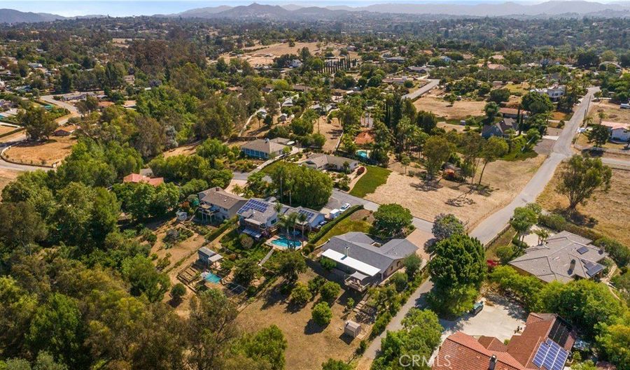 1691 Pepper Tree, Fallbrook, CA 92028 - 3 Beds, 2 Bath