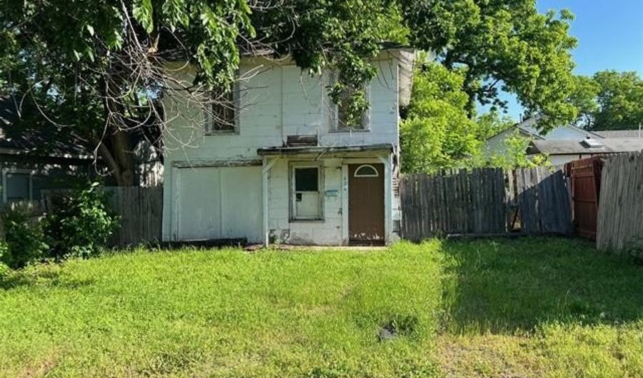 404 W 18th, Ada, OK 74820 - 2 Beds, 1 Bath