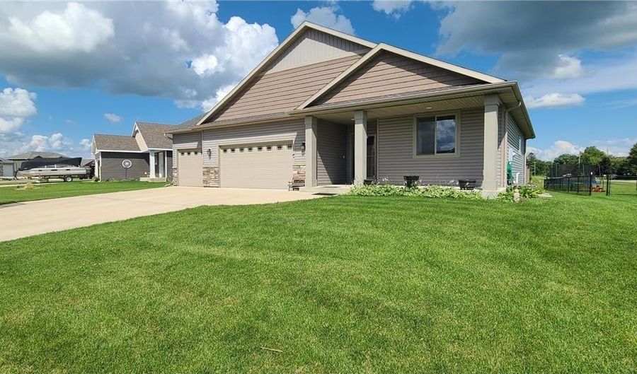 1302 18th Dr NE, Austin, MN 55912 - 4 Beds, 3 Bath