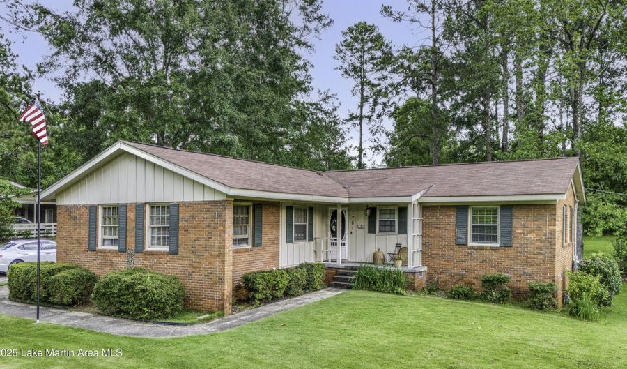 1751 Clubview Dr, Alexander City, AL 35010 - 3 Beds, 2 Bath