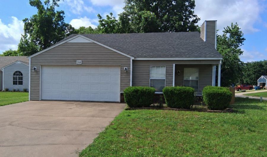 2908 NE 16th St, Bentonville, AR 72712 - 3 Beds, 2 Bath