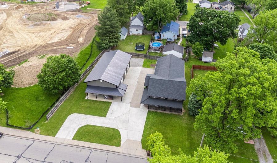 714 Hazel St, Auburn, IN 46706 - 5 Beds, 4 Bath