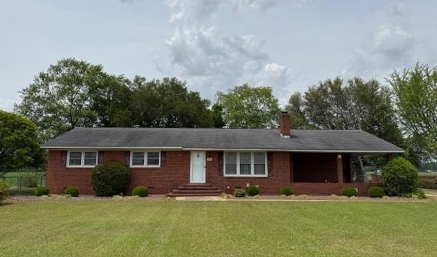 4286 Sumter Hwy, Bishopville, SC 29010 - 4 Beds, 2 Bath