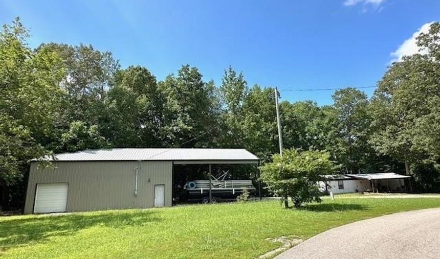 484 STOKES, Bath Springs, TN 38311 - 3 Beds, 2 Bath