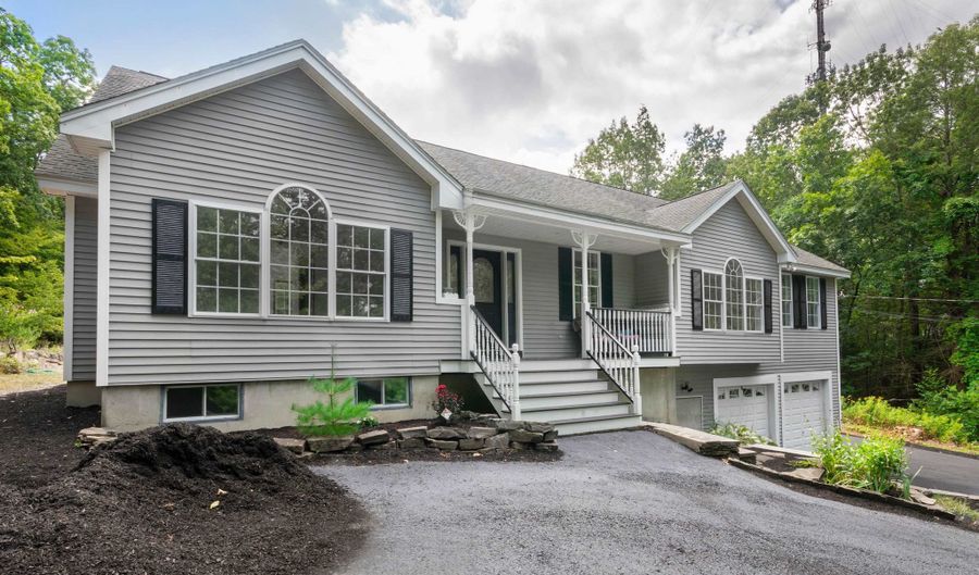 57 Governor Dinsmore Rd, Windham, NH 03087 - 3 Beds, 3 Bath