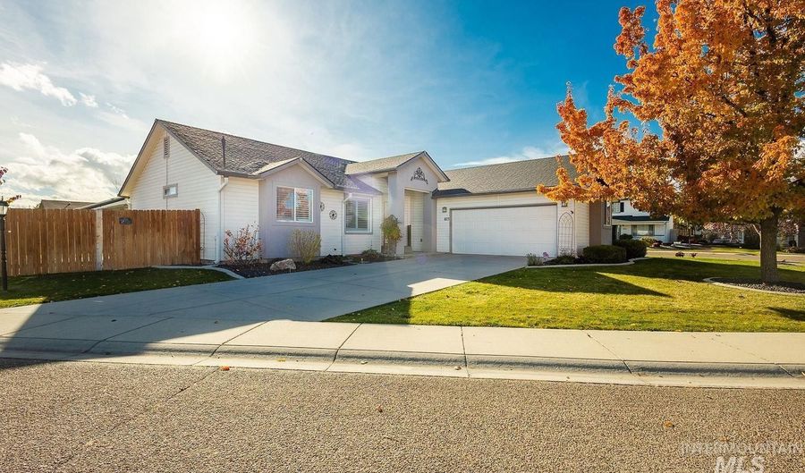 823 Royal St, Caldwell, ID 83605 - 3 Beds, 2 Bath