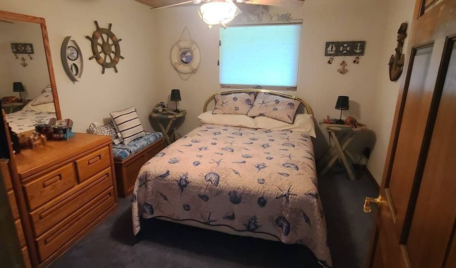 742 Solpers Bay Rd, Bottineau, ND 58318 - 5 Beds, 4 Bath